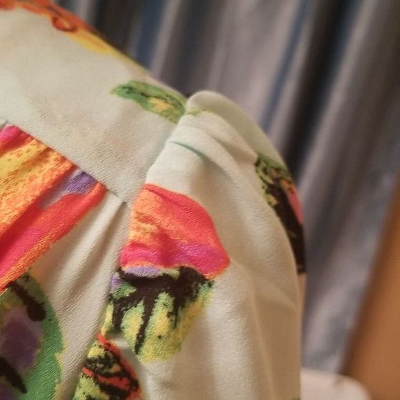 Joie Light Blue Crop Top With Button & Tie Front & Peppers Motif NWT Sz. M - Picture 4 of 11